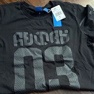 Adidas Black and Gray Men's Graphic Tee